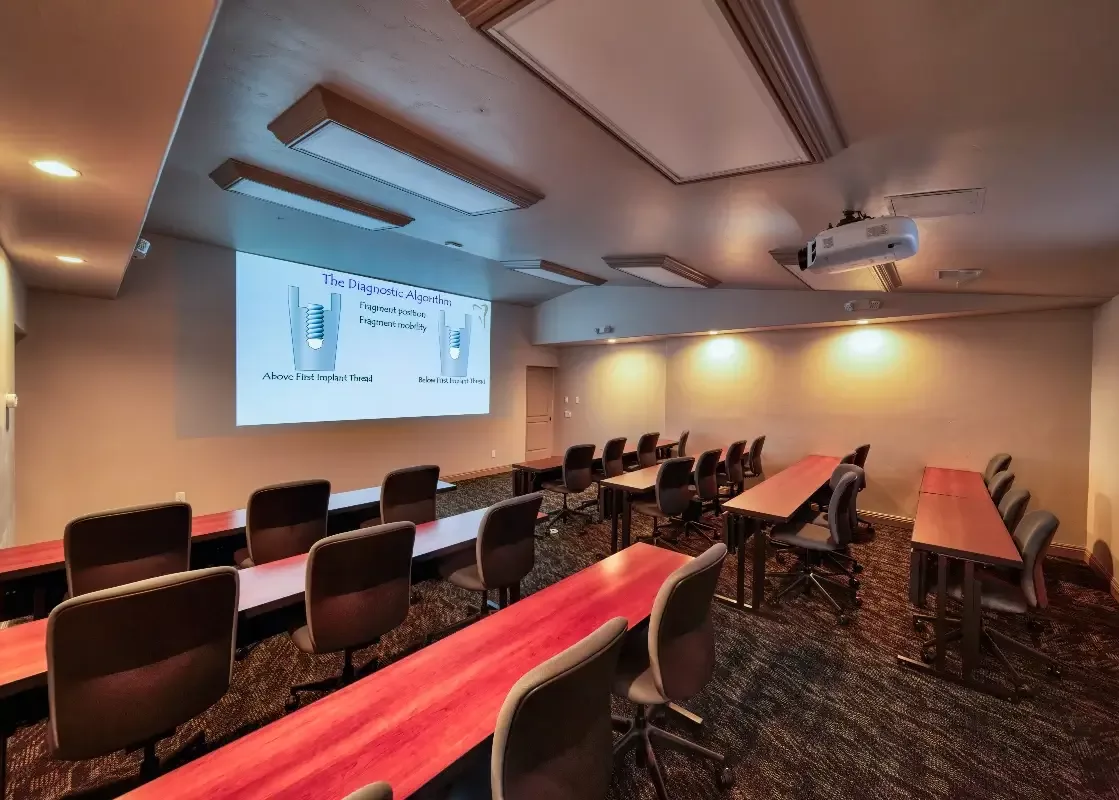 Mastrovich Dental Implant Mechanical Rescue Course Room