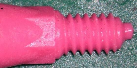 Impression of the cleared implant threads – opposing sides – no damage